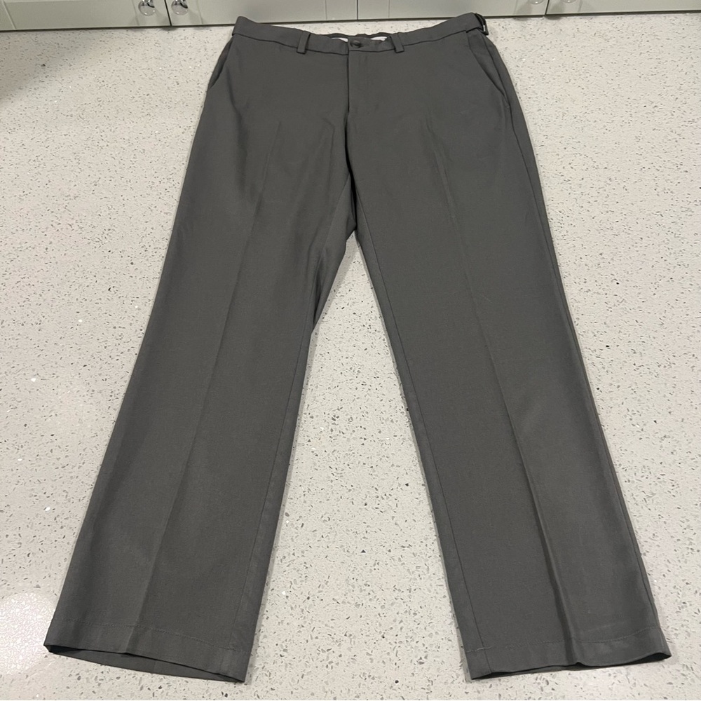 HAGGAR Cool 18 Pro Men's Gray Dress Pants Size 36x32 Super Flex Waistband